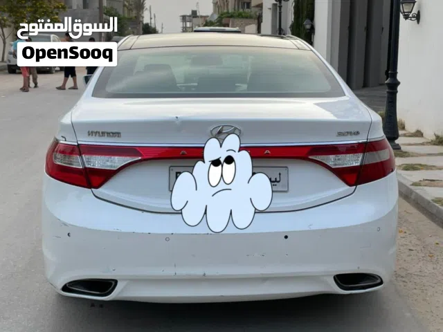 2013 هيونداي ازيرا Standard