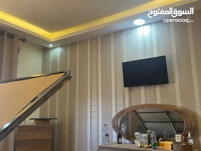 غرفة نوم استعمال ست شهور