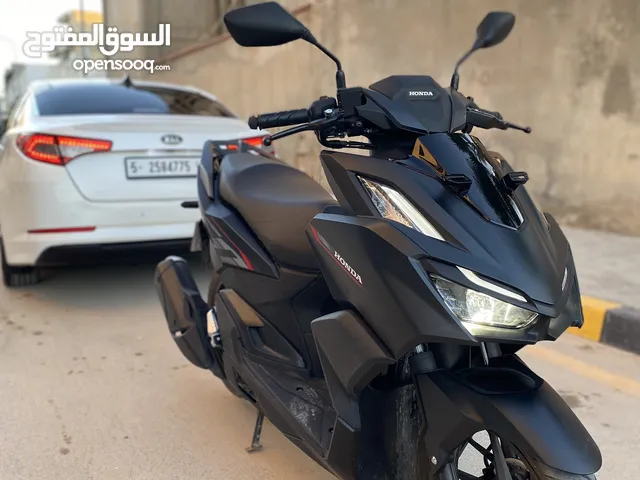 هوندا فاريو 160 للبيع ماشية1500