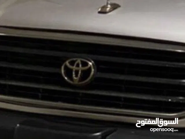 شبك استيشن 2001 مصبوغ اسود