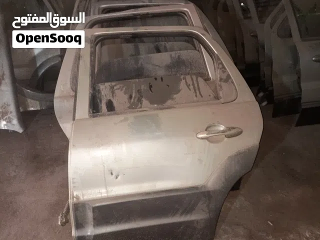 البيع جملة أبواب كوفنيات / مرسيدس/ فورد اسكب/ مازدا تربيوت/
