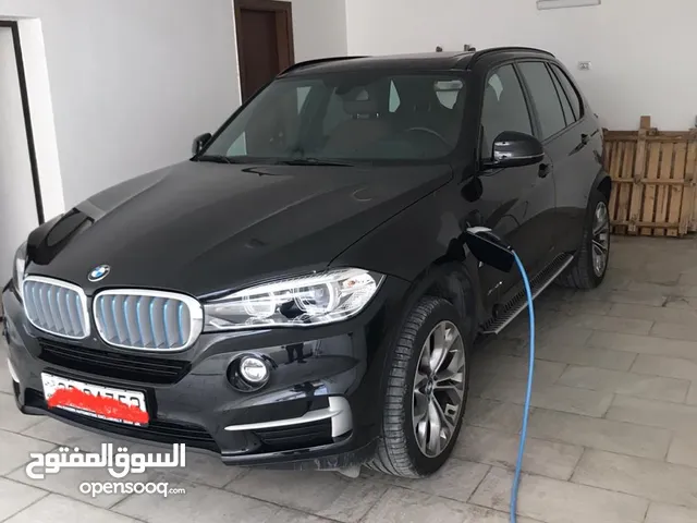 سيارة BMW X5 فل وارد الوكالة plugin