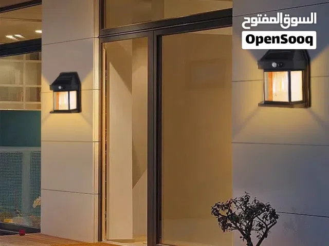 مصباح جداري شمسي