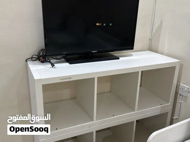 تلفزيون سامسونج  صغير استعمال خفيف  خشنج