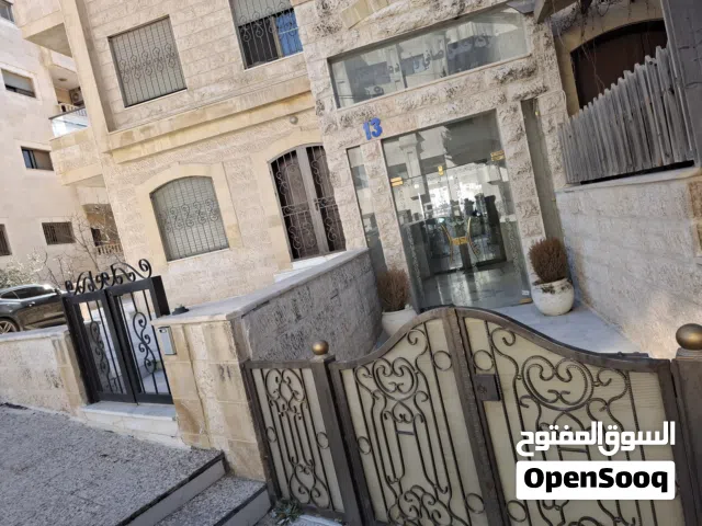 شقة ط3 ضاحية الرشيد 172 م قرب مدارس المنهل  ومسجد اشتي التميمي