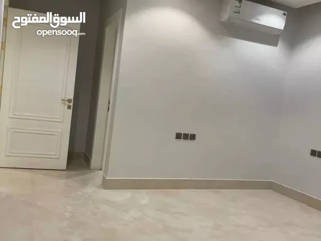 225 m2 3 Bedrooms Apartments for Rent in Al Riyadh Al Qirawan