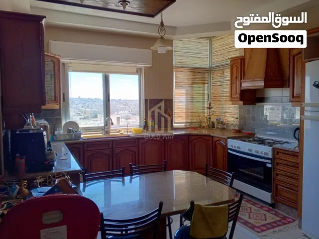في أجمل مناطق الظهير تملك شقة طابق أول 230م بسعر مغري / ref 9845