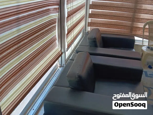 كنب جلدعدد2مفرد لون اسود بحاله جيده