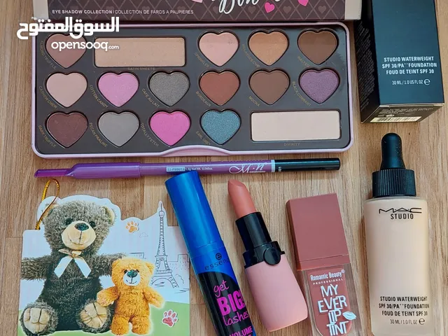 بكجات هدايا مكياج