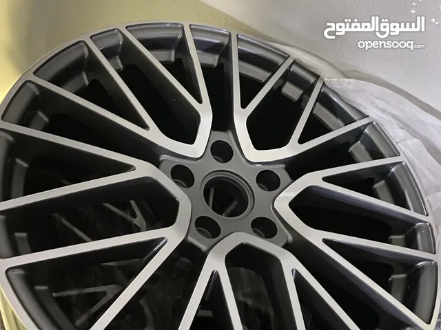 Porche car rim