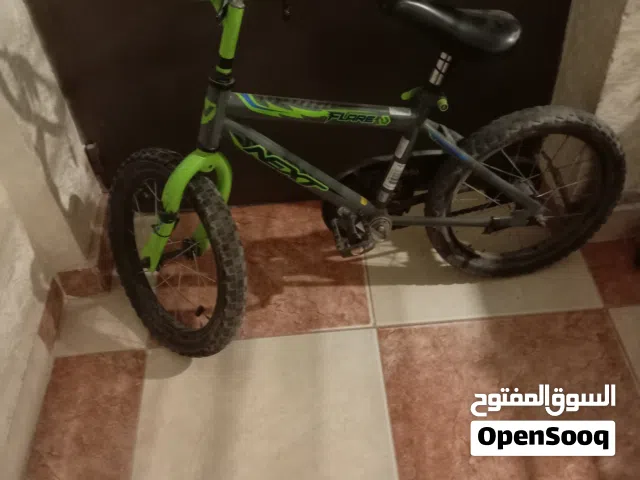 بسكليت للبيع ب حالة جيدة جدا.