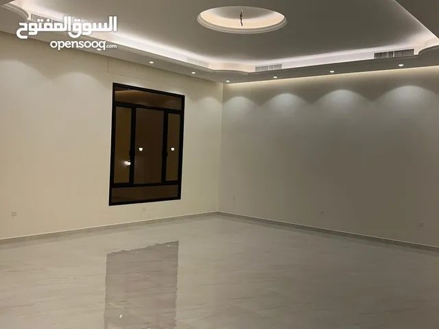 200 m2 3 Bedrooms Apartments for Rent in Al Ahmadi Wafra residential