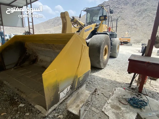 شیول و دامبتراک کوماتسو