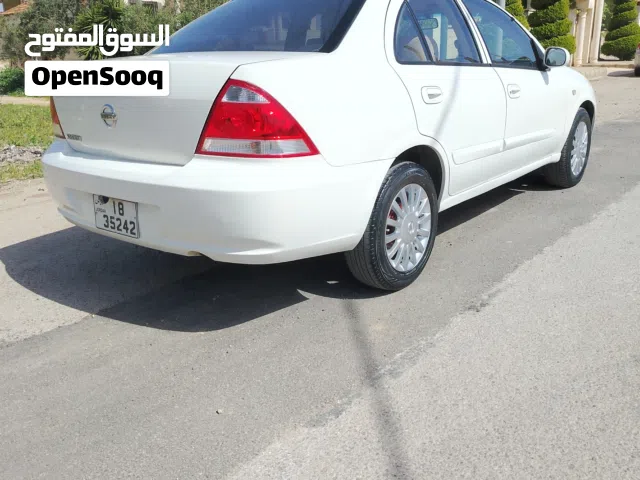 2011 نيسان صني Standard