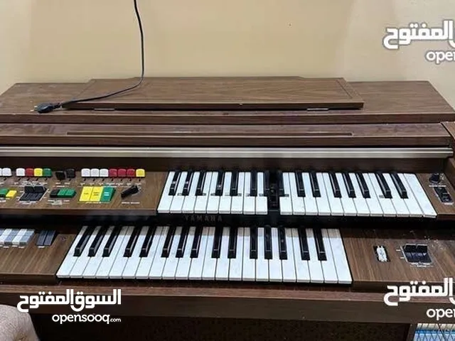 بيانو ياماها تحفه اني ماعرفله اشتريته هشكل عجبك روح للوصف هشكل ابيع خشبه ديكور يشتغل لا مادري افحصه