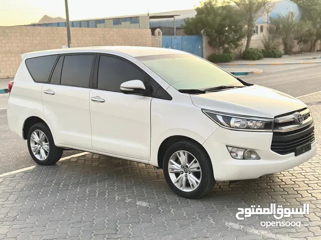 للبيع المستعجل تويوتا أنوفا إس إي بلس فل اوبشن موديل 2017 بمواصفات خليجيه