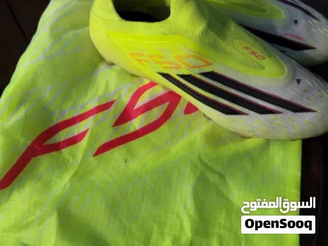 جوتي اخضرً