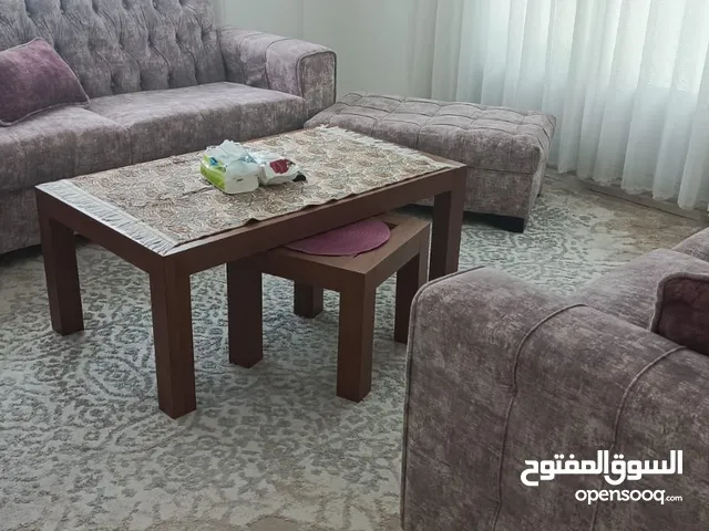 طقم كنب سكني مستعمل بحالة جديدة