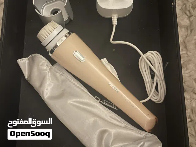 اجهزة عناية شخصية وشعر للبيع  استخدام جدا بسيط ولا يوجد بها عيوب ابدا