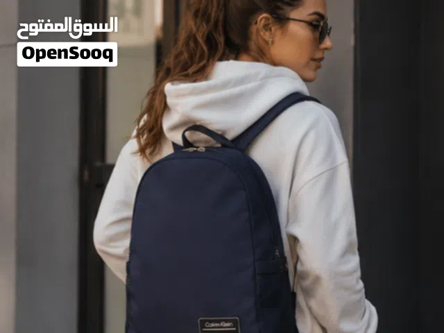 حقيبة ظهر لون كحلي من كالفين كلاين