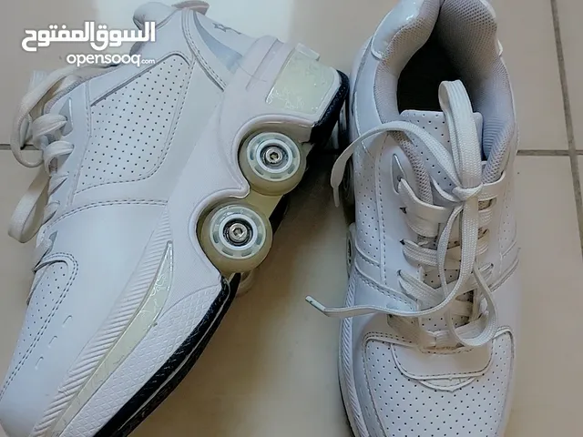 Girls Athletic Shoes in Ajman