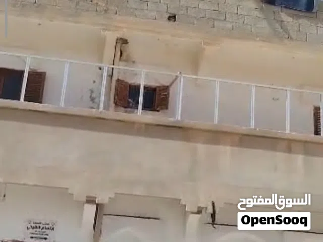 عمارة للبيع في حي الفاتح خلف السوق العام ثلاث طوابق فيها 5 شقق التسليم فوري والسعر حرق