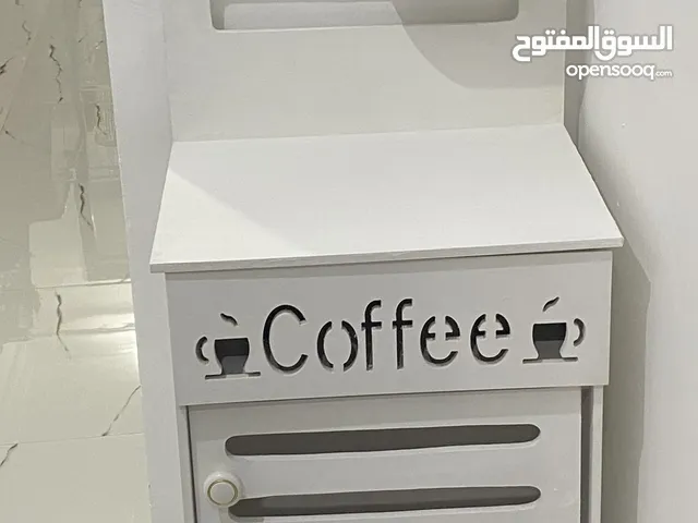 طاولة قهوة صغيرة الحجم