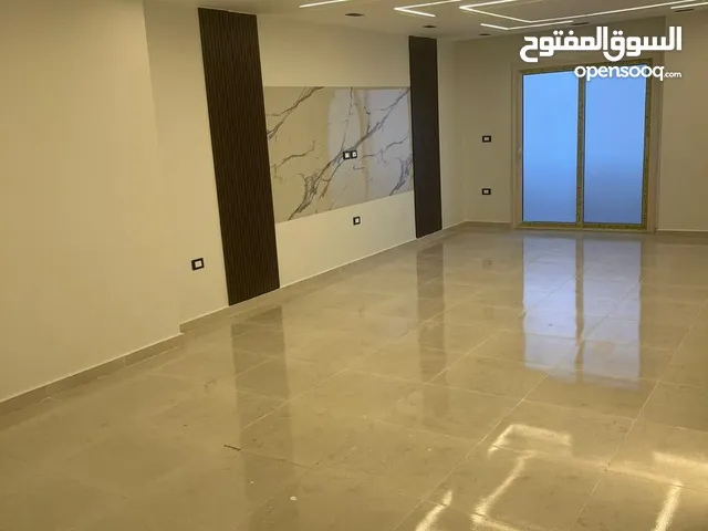 220 m2 3 Bedrooms Apartments for Sale in Giza Hadayek al-Ahram
