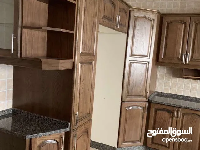 300m2 4 Bedrooms Apartments for Rent in Amman Um Uthaiena