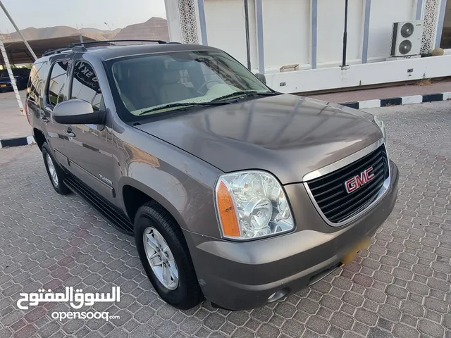 عاجل مطلوب جي ام سي يوكن او تاهو موديل 2007 الى 2014 يفضل غير معروض في السوق ابدا