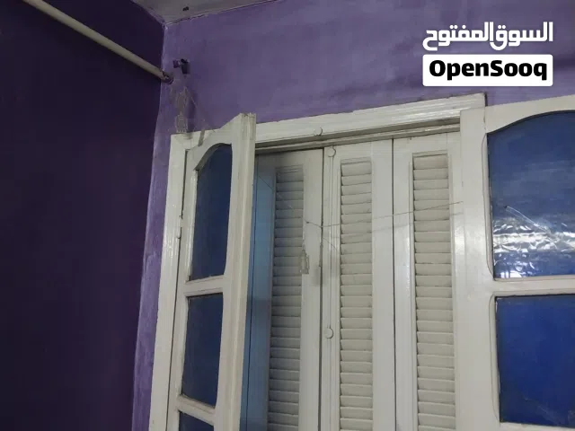 شقة ايجار 59 سنة فيها غاز وعدادت قديمة