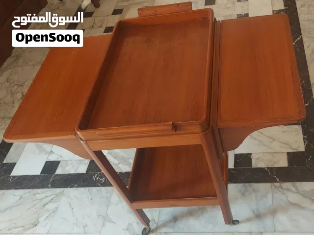 طاولة تقديم
