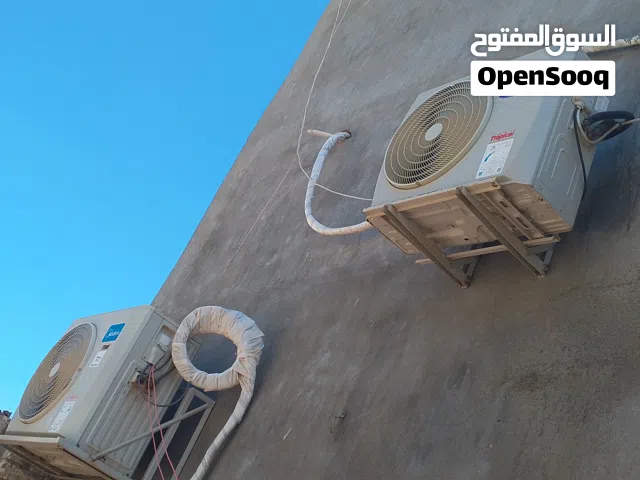 فني تكييف الهواء