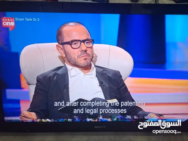 شاشه سوني 42 مع الحامل والريموت