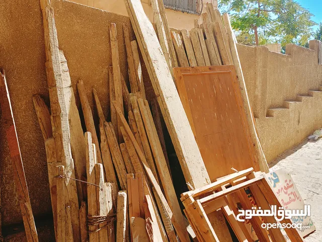 44 عرق خشب و 2 لوح بلطى و دبلاق بحاله ممتازه