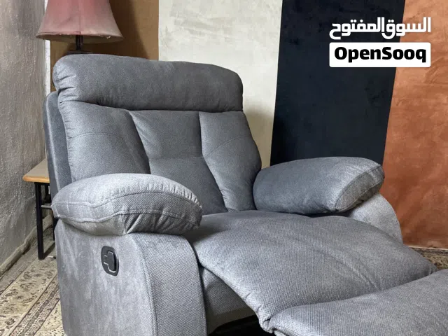 صيانة وتنجيد جميع انواع كنب الريكلاينر /recliner