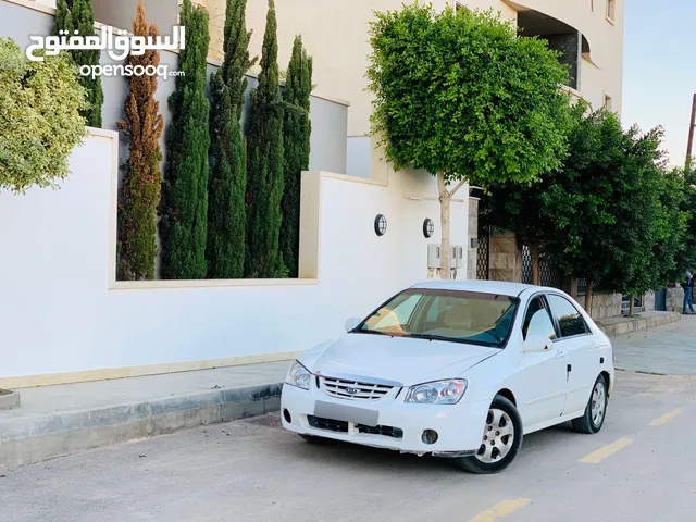 Used Kia Spectra in Tripoli