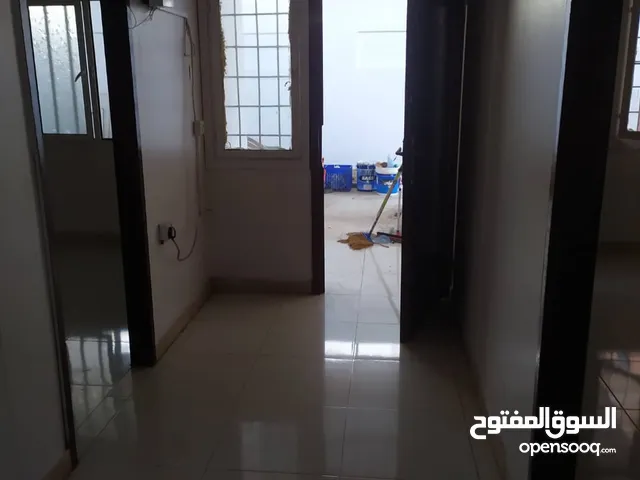 130 m2 5 Bedrooms Townhouse for Rent in Aden Other