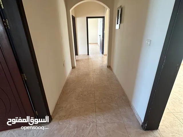 شقة 3 غرفة (صالة ومجلس) واسعة في الانصب للايجار - Spacious 3 BHK Flat in Ansab