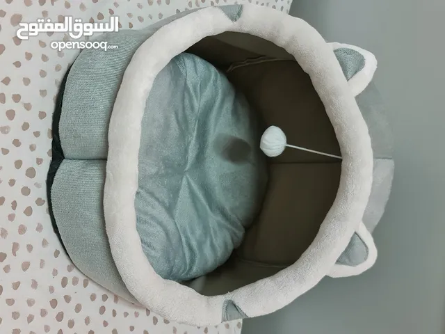 Cozy Cat bed with Toy Ball