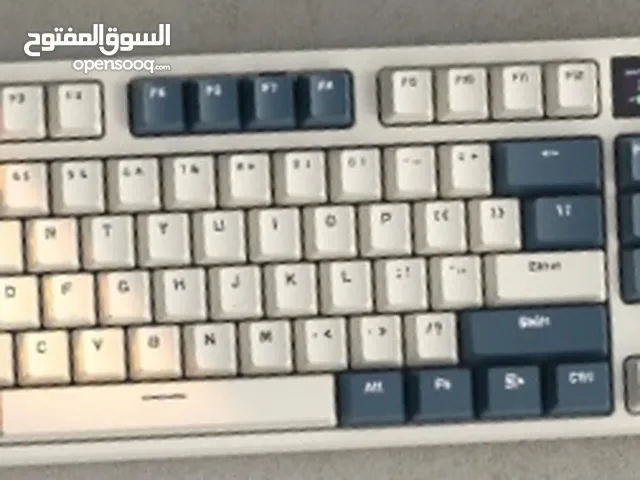 كيبورد مع شاشه تفاعليه ويدعم البلوتوث و بواير اتاك شارك k86مع هديه مجانيه تقرا الوصف الحق