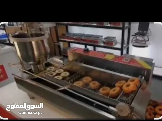 معدات وخط إنتاج مشغل دوناتس للبيع في عمان قابل للتفاوض للمهتمين فقط