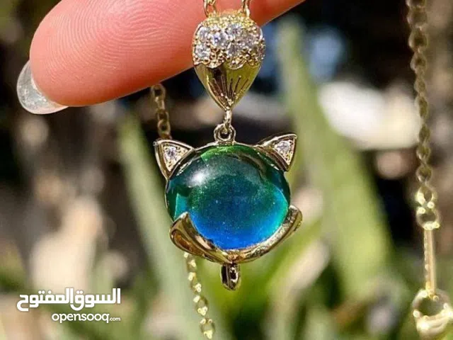 قلاده  تغير الالوان