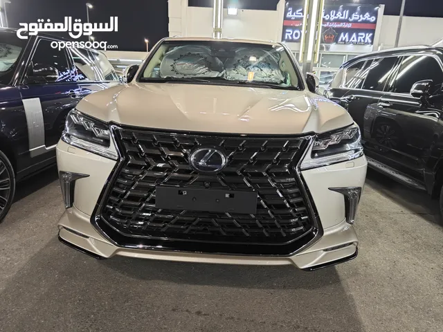 Lexus LX 570 model 2016, clean and at a good  price  لكزس ال اكس 570 موديل 2016 نظيف وسعر مناسب