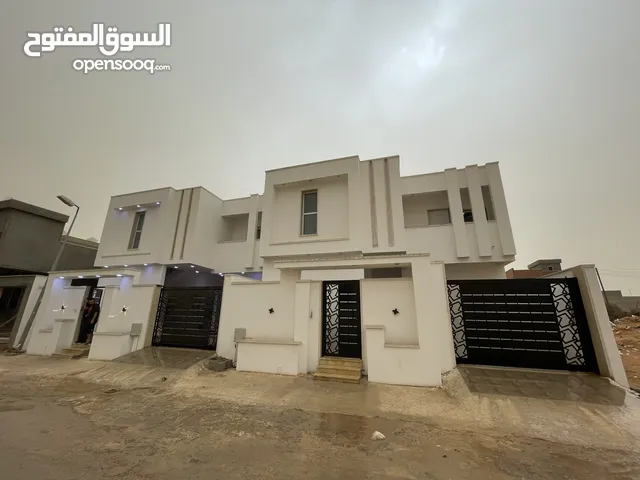 210 m2 More than 6 bedrooms Villa for Sale in Tripoli Abu Saleem