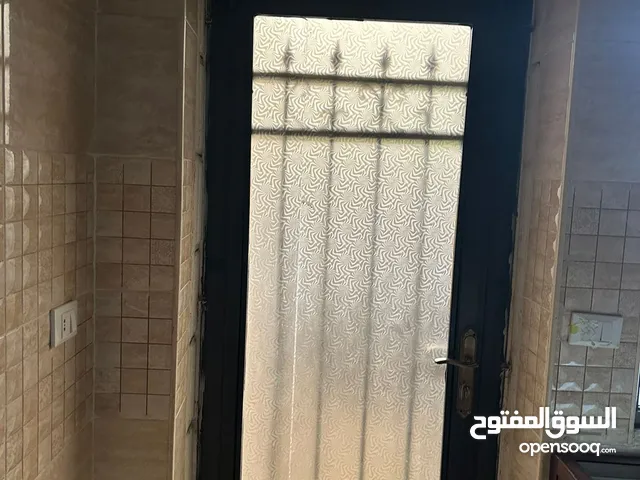125 m2 4 Bedrooms Townhouse for Sale in Amman Wadi Al-Tay
