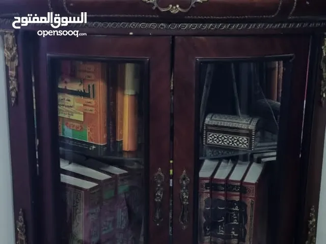 انتيكا - زاويه خشبيه - مكتبه للكتب والتحف - تحفه - بتكلم الكتب واسعه جدا