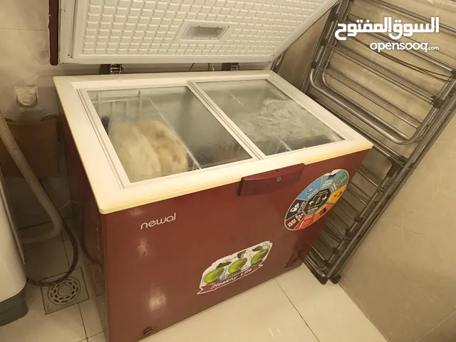 مجمده للبيع مستعمل السعر 225وبي مجال مابيه شي