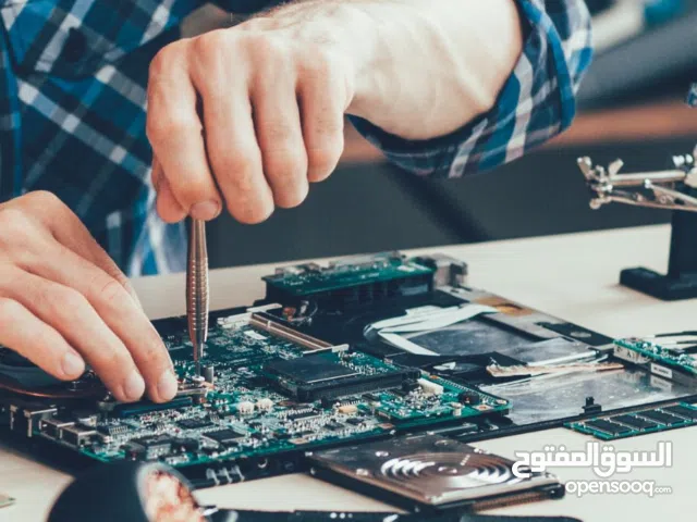 صيانة جميع مشاكل اللابتوب والكمبيوتر والبلاستيشن وشاشات الكمبيوتر والتلفزيون والطابعات