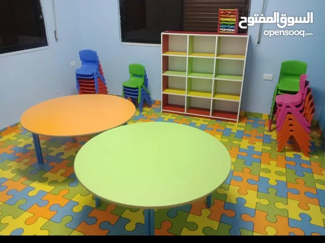 تجهيز و تفصيل جميع اثاث مدرسي و اثاث حضانات و رياض الاطفال من مشغلنا مباشره . و تنفيذ جميع العطاءات